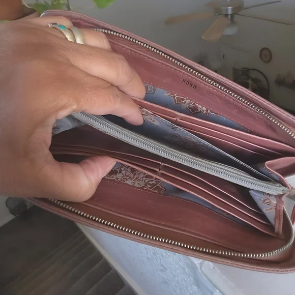 HOBO Remi The Original Leather Accordion Zip Around Wallet - Picture 14 of 14